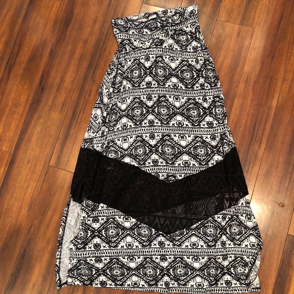 Back and white maxi skirt
